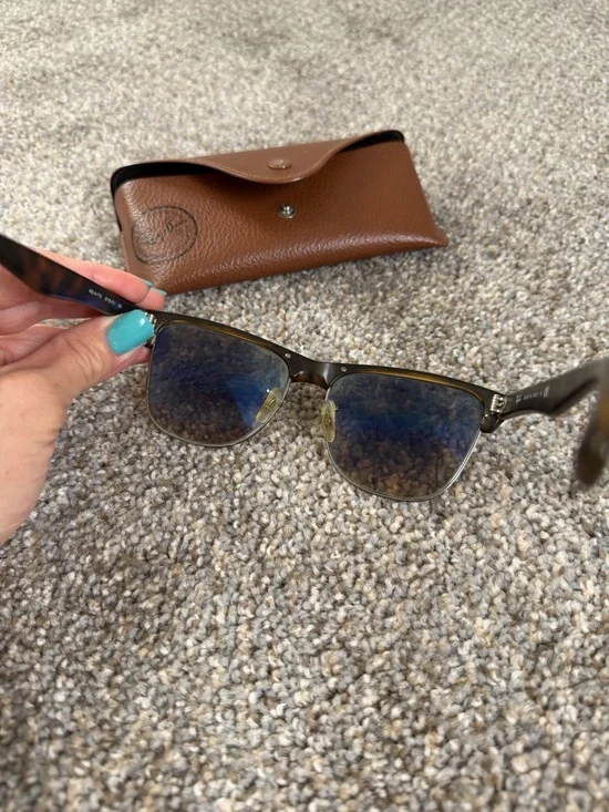 Ray-Ban Tortoiseshell Oversized Clubmaster - Picture 5 of 6